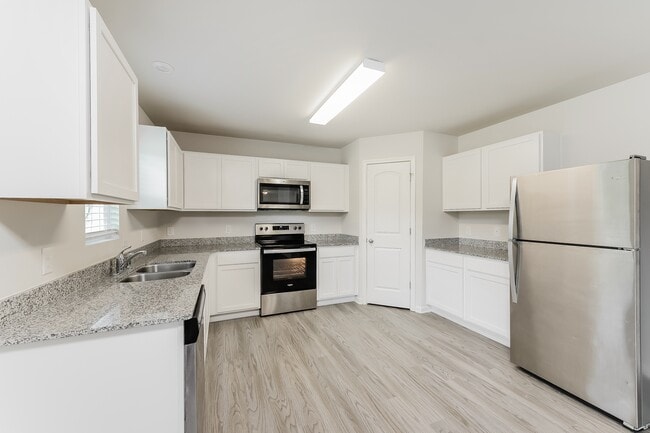 Foto del edificio - 4354 Shadi Green Ln