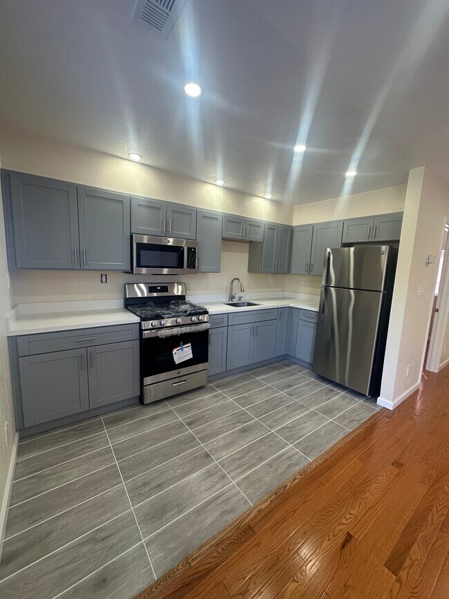 Foto del edificio - 4027 Fullington St