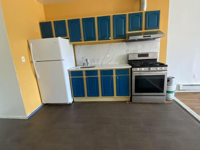 Foto del edificio - 2354 Pitkin Ave