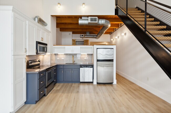Building Photo - 333 Santana Row