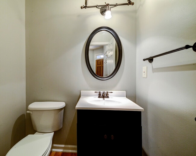 Foto del edificio - 3627 Chestnut Dr