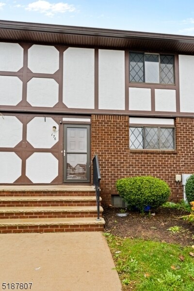 Foto del edificio - 176 Wildflower Ln