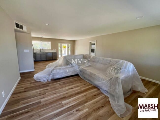 Photo - Nice 3 bedroom home on horse property in t...