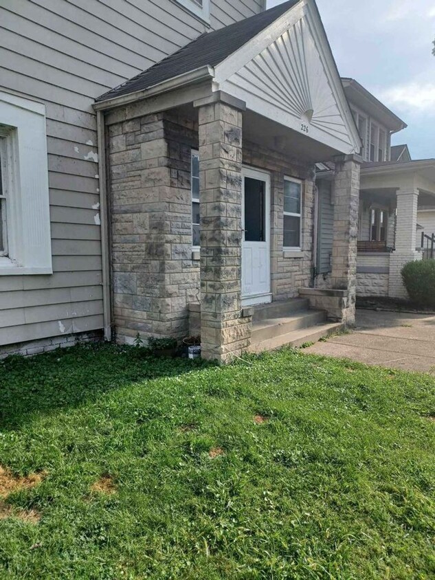 226 E Maple St Unit 226 E Maple street #2 RE, Jeffersonville, IN 47130 ...