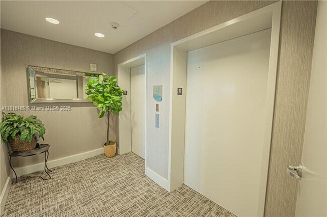 Building Photo - 18201 Collins Ave