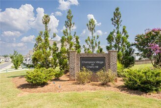 Building Photo - 316 Phillips Dr