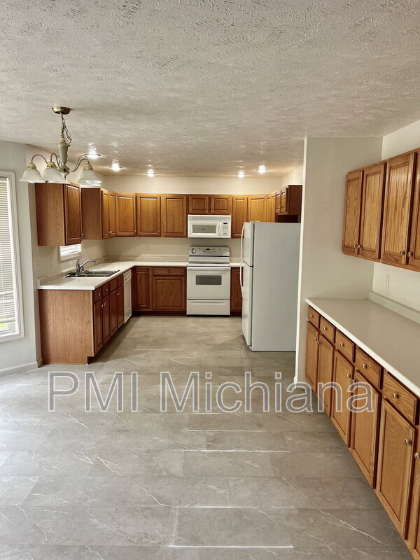 Foto del edificio - 51880 Courtland Dr