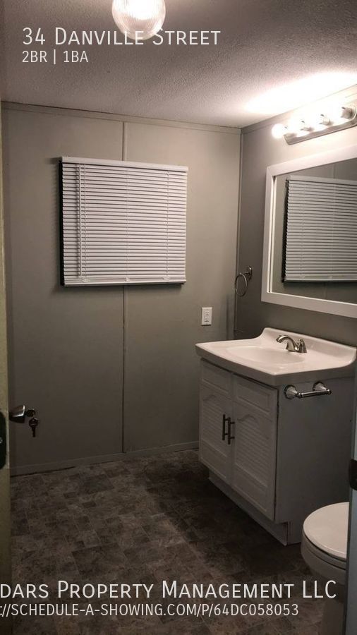 Building Photo - Affordable updated 2 bedroom 1 bath mobile...