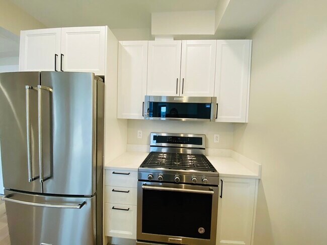 Foto del edificio - 305 Webster Ave