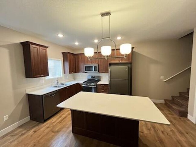 Foto del edificio - Stone Gate Townhome