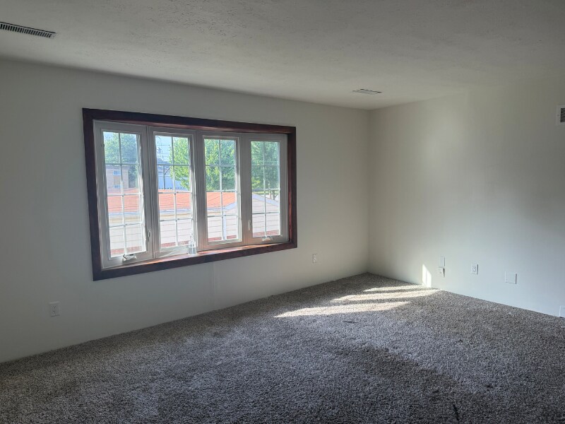 Foto principal - 7970 Mentor Ave