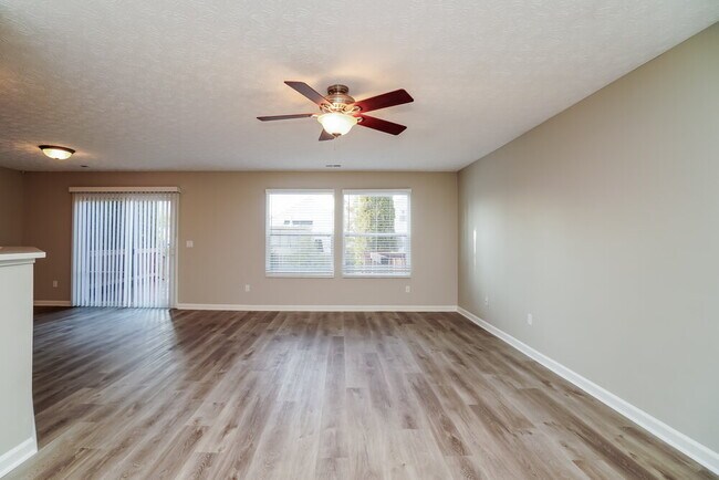 Foto del edificio - 5763 Coldcreek Dr