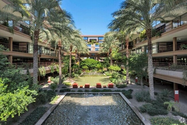Building Photo - 7137 E Rancho Vista Dr