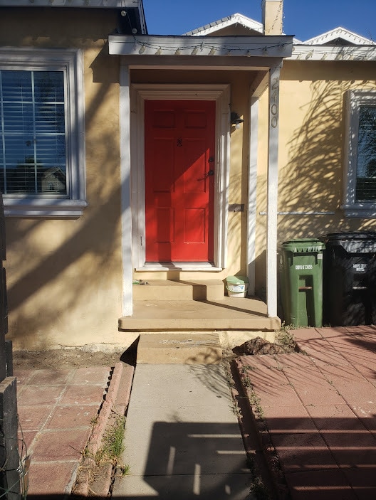 Building Photo - 2400 Elmgrove St