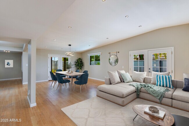 Foto del edificio - 3707 E Laurel Ln