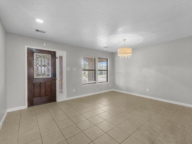 Foto del edificio - 6730 Crescent Creek Ln