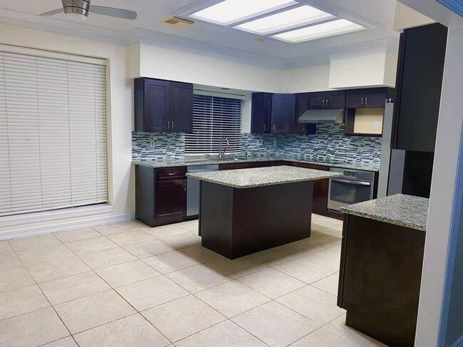 Building Photo - 4807 Whitby Cir