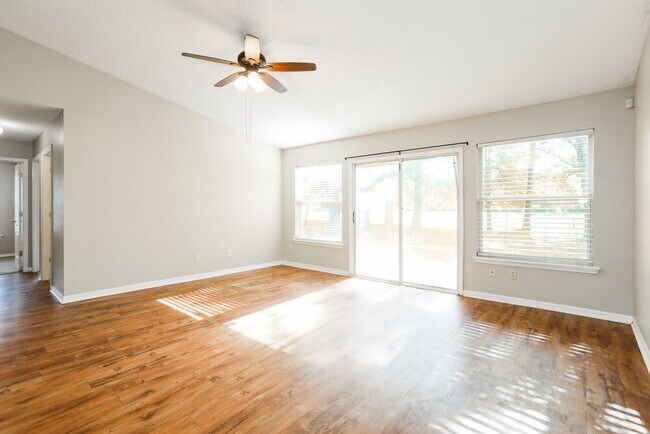 Building Photo - 313 Johns Glen Dr