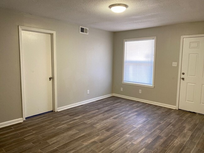 Building Photo - 70 Sweetbay Dr