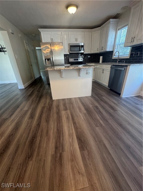 Building Photo - 533 Leawood Cir
