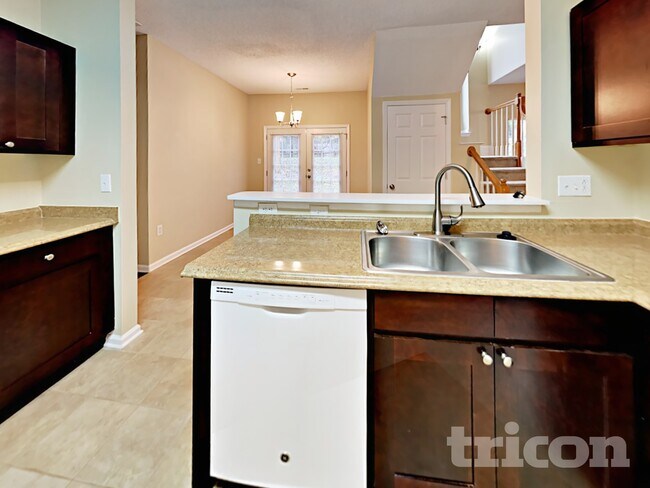 Foto del edificio - 9304 Twin Trail Dr