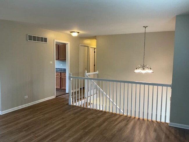 Foto del edificio - 821 W Manor Ct