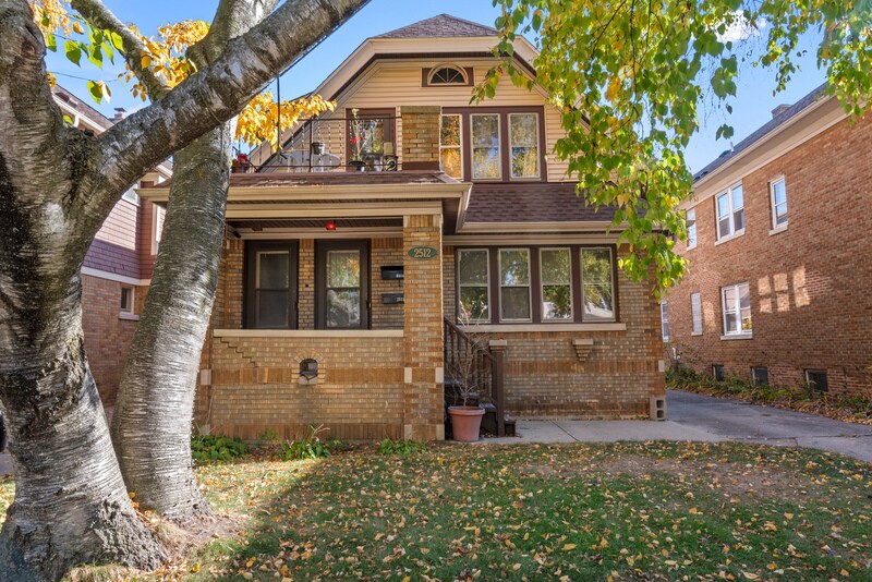 Primary Photo - 2512 N 61st St