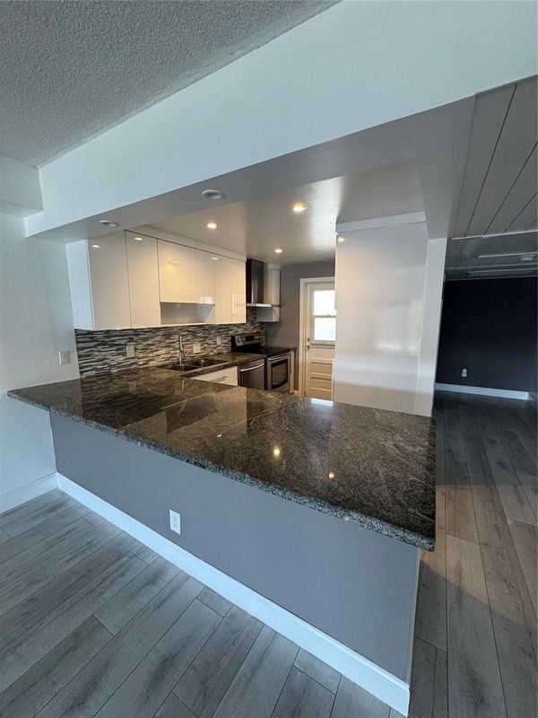 Foto del edificio - 3150 N Palm Aire Dr