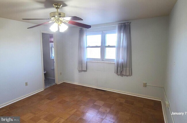 Foto del edificio - 934 Regina Dr