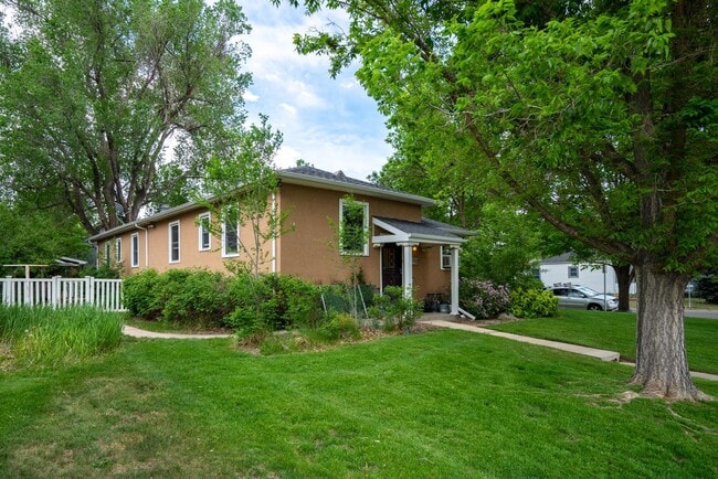 Building Photo - Spacious 1 bedroom home in the heart of Un...