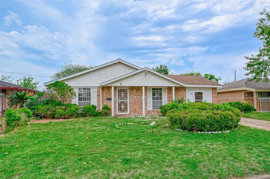 Primary Photo - 12546 Claygate Dr