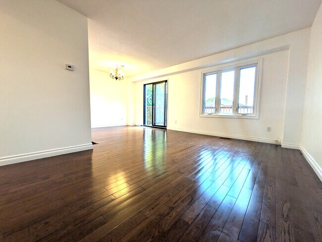 Photo du bâtiment - A-31 Bingham Street