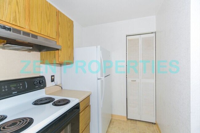 Building Photo - 1 bdrm / 1 bath 2nd floor unit at Mililani...