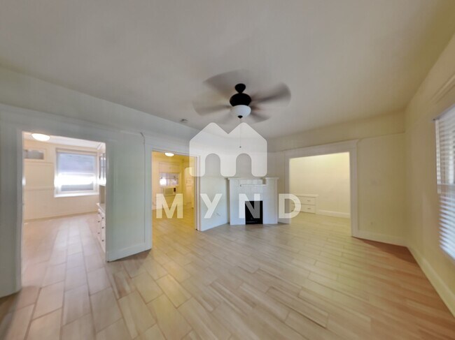 Building Photo - 825 14th St
