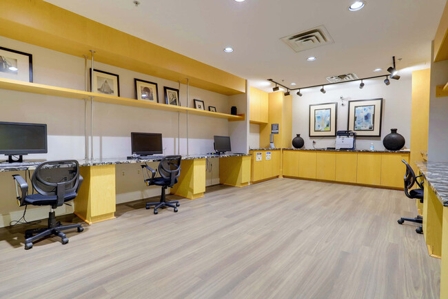 Foto del edificio - 901 N Pollard St