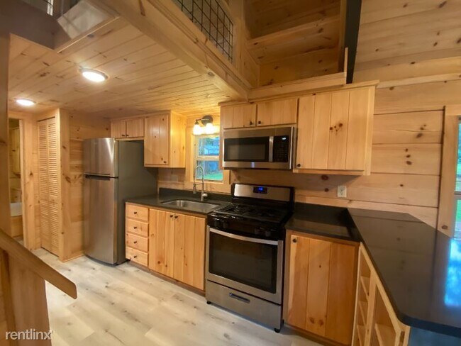 Building Photo - 1 br, 1 bath House - 1008 River Road 1 Unit 1