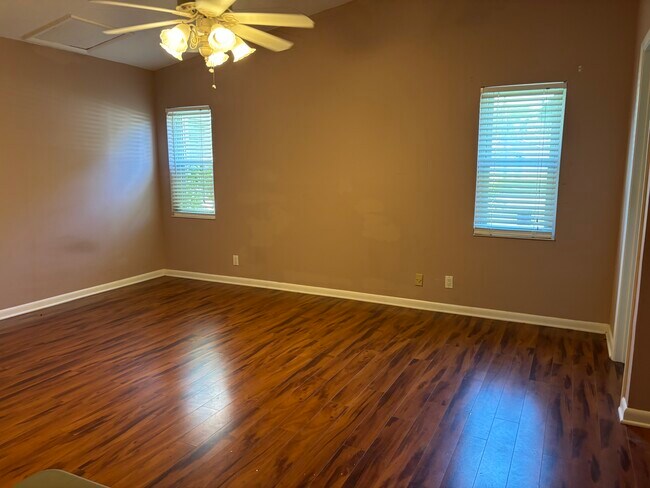 Foto del edificio - 2 Windermere Pl