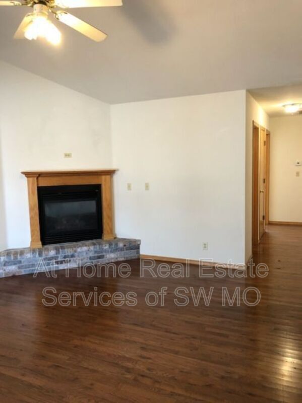 Foto del edificio - 3384 W Montclair Ct