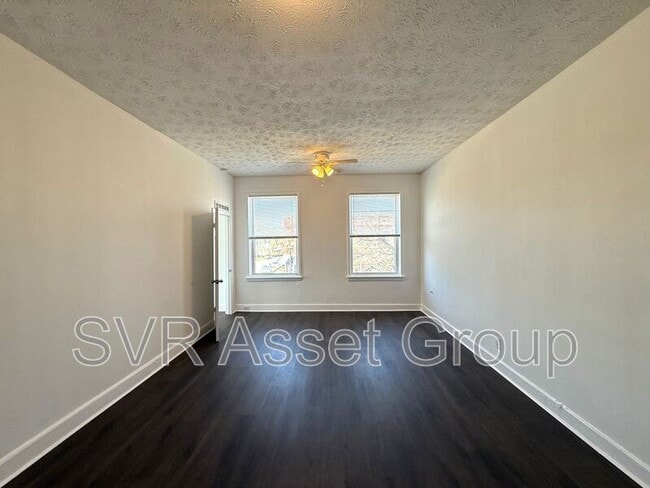 Photo - 11 E 7th St Apartment