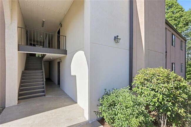 Foto del edificio - 605 Candler St