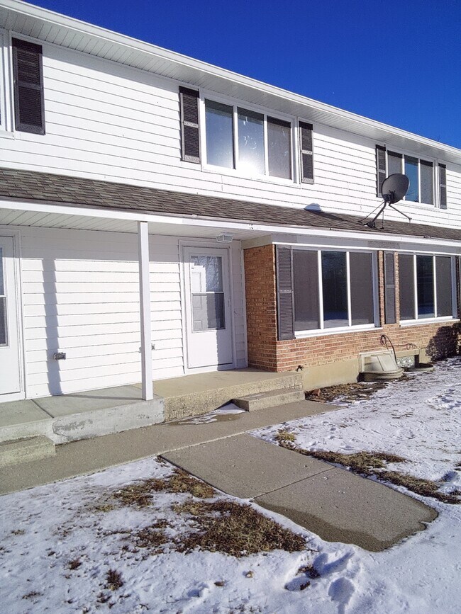 Foto del edificio - 15 Indianwood Blvd