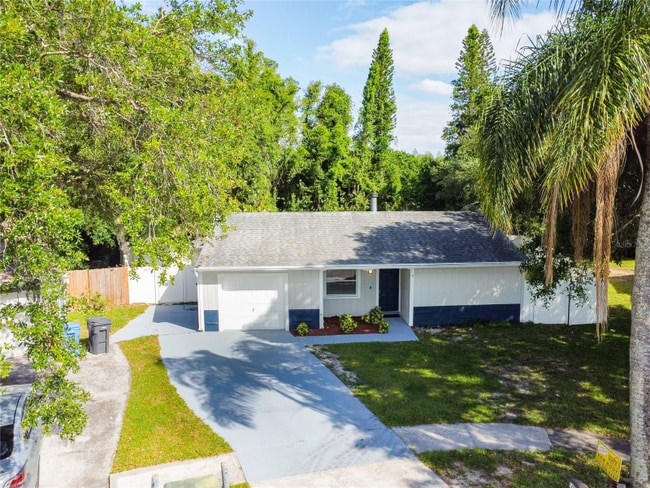 Building Photo - 14003 Ridgedale Way