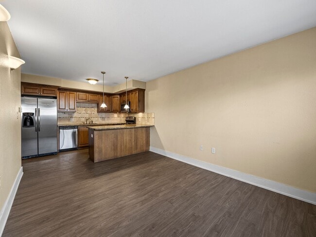 Foto del edificio - Prime Old Town Location | 2 Bed, 1 Bath Condo