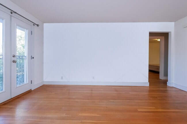Foto del edificio - 2023 Oakview Rd SE