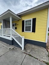 Building Photo - 323 W 31st St