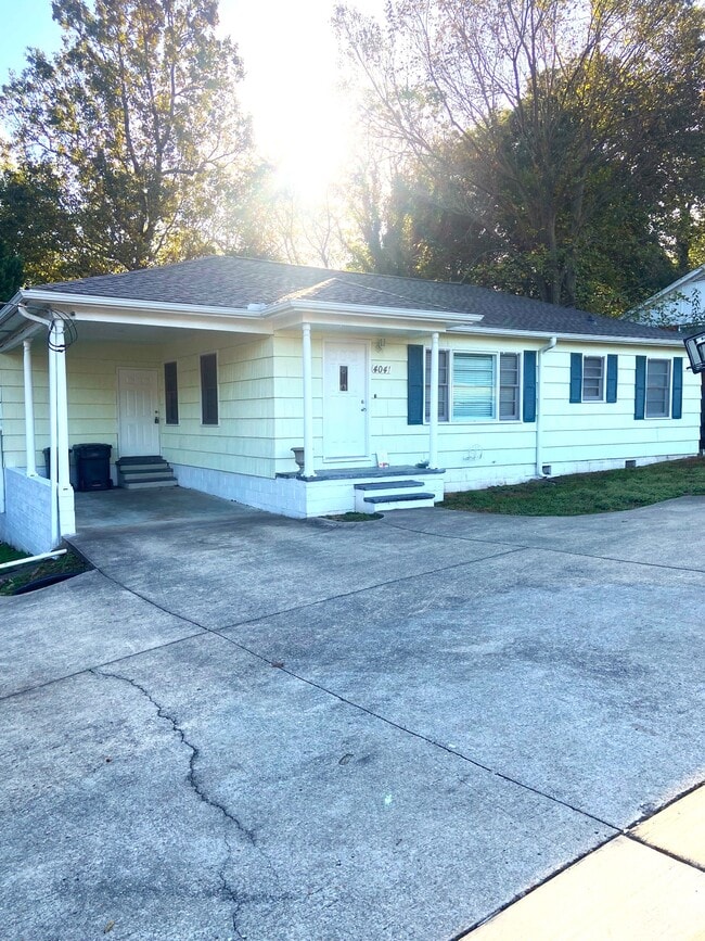 Building Photo - 4041 Crosshaven Dr