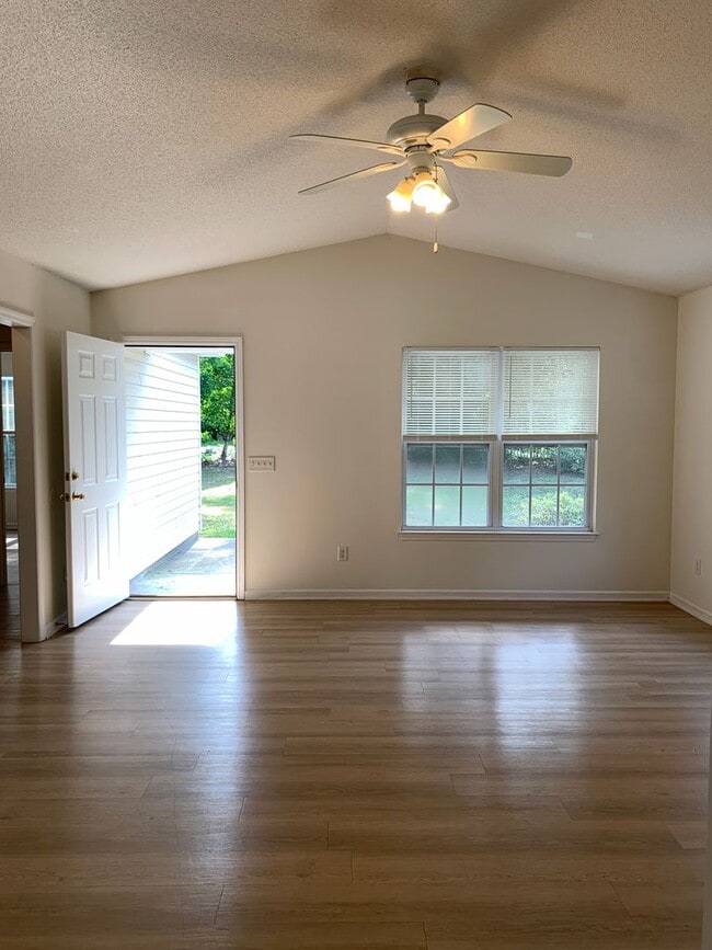 Building Photo - 4011 Masonboro Loop Rd