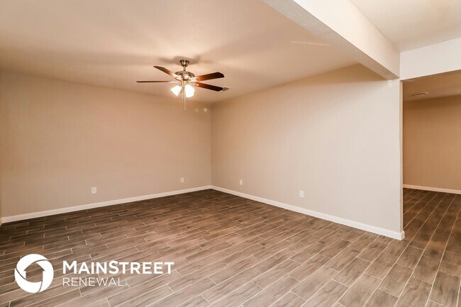 Building Photo - 953 Charleston Dr
