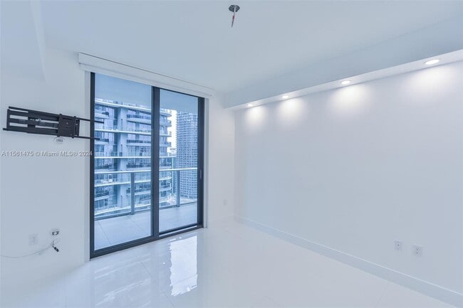 Photo - 1010 Brickell Ave Apartment