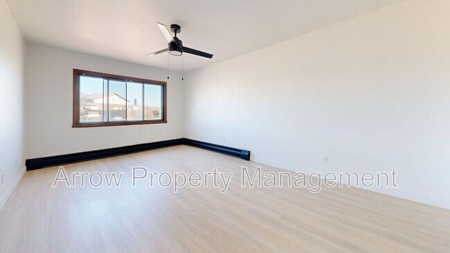 Foto del edificio - 215 E Arbor Ave